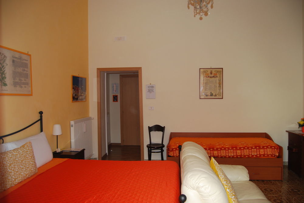 נאפולי Bed And Breakfast Casa Mariella מראה חיצוני תמונה