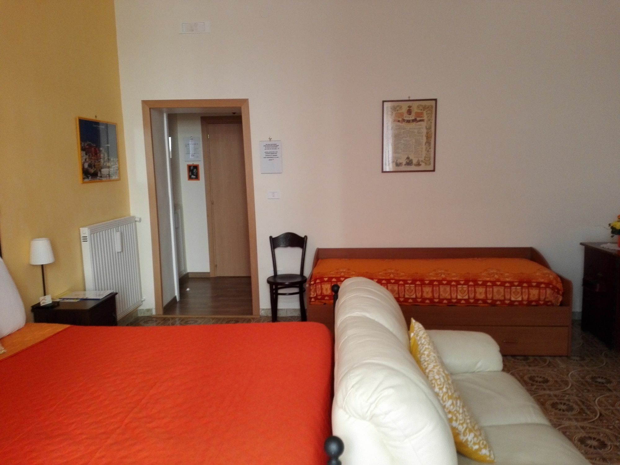 נאפולי Bed And Breakfast Casa Mariella מראה חיצוני תמונה